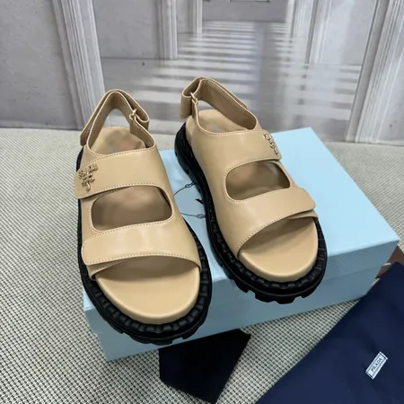 プラダ サンダル