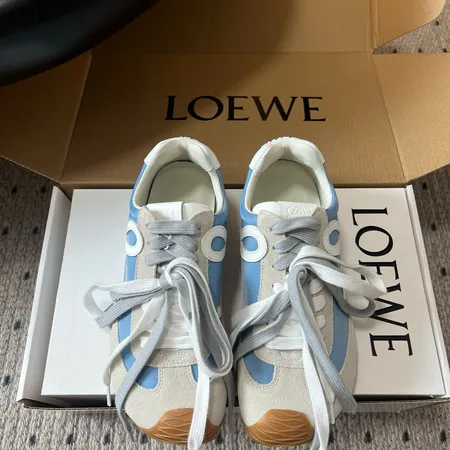 ロエベ スニーカー