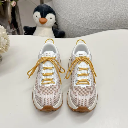 ミュウミュウ スニーカー