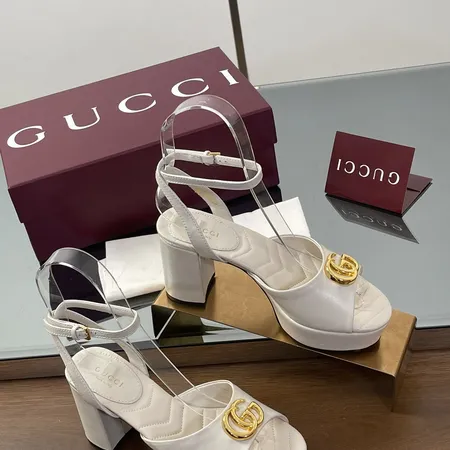 グッチ サンダル
