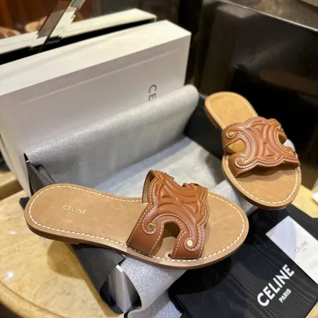 セリーヌ スリッパ