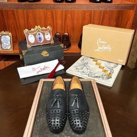 クリスチャン・ルブタン ビジネスシューズ