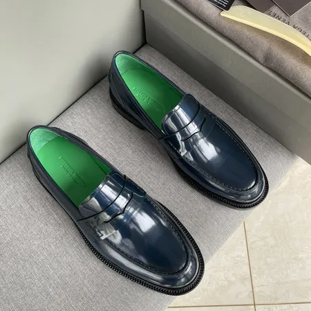 ボッテガ ヴェネタ ビジネスシューズ