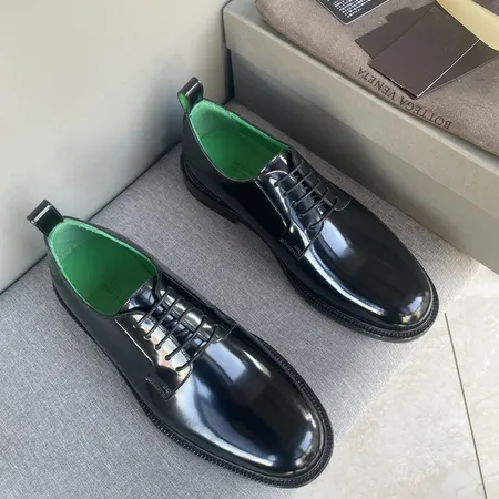 ボッテガ ヴェネタ ビジネスシューズ