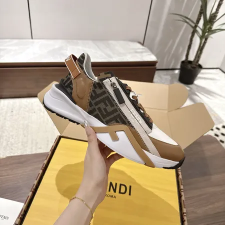 フェンディ カジュアルシューズ