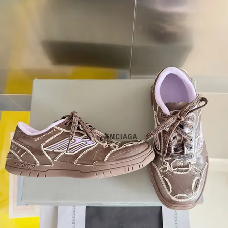 バレンシアガ カジュアルシューズ