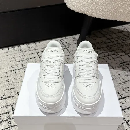 セリーヌ カジュアルシューズ