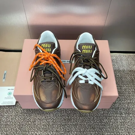 ミュウミュウ スニーカー