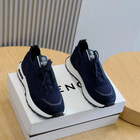 ジバンシィ スニーカー