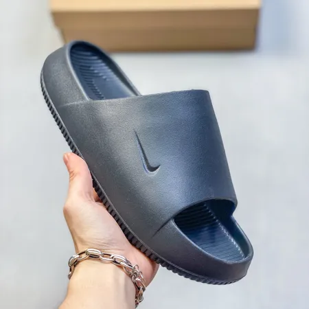 ナイキ スリッパ