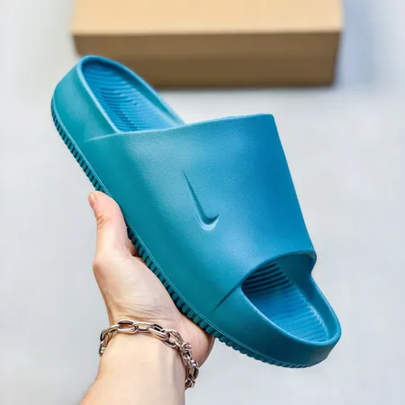 ナイキ スリッパ