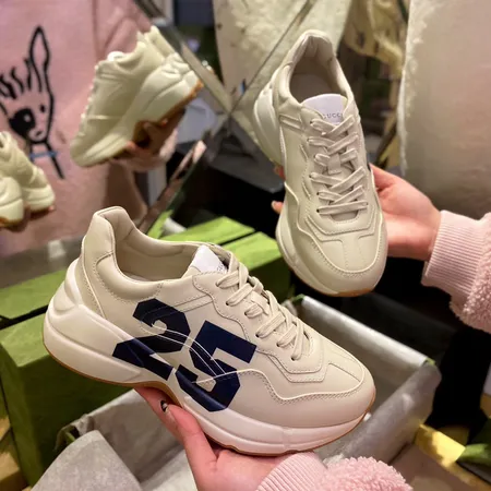 グッチ スニーカー