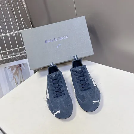 バレンシアガ カジュアルシューズ