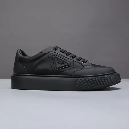 プラダ カジュアルシューズ