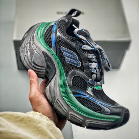 バレンシアガ スニーカー