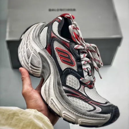 バレンシアガ スニーカー