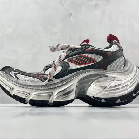 バレンシアガ スニーカー