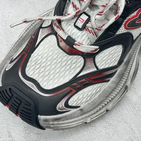 バレンシアガ スニーカー