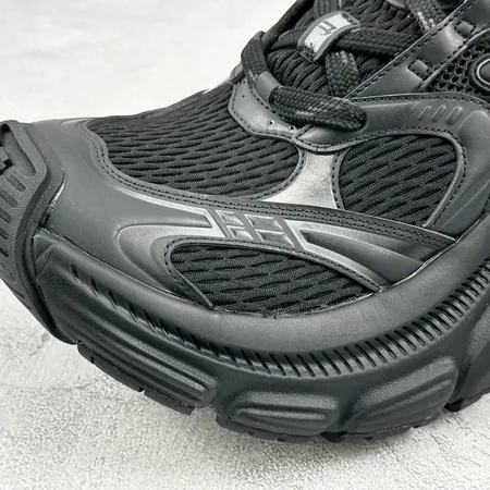 バレンシアガ スニーカー