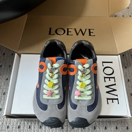 ロエベ スニーカー