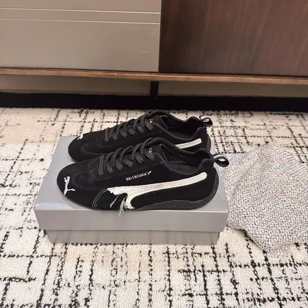 バレンシアガ カジュアルシューズ