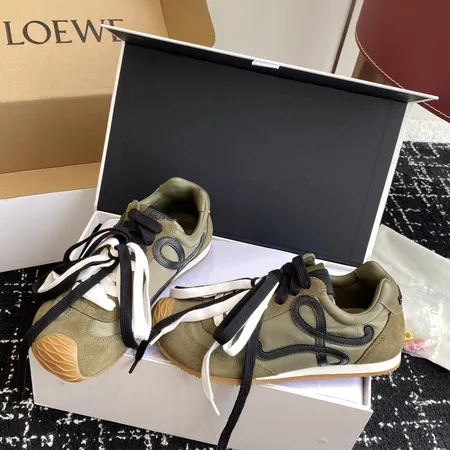 ロエベ カジュアルシューズ