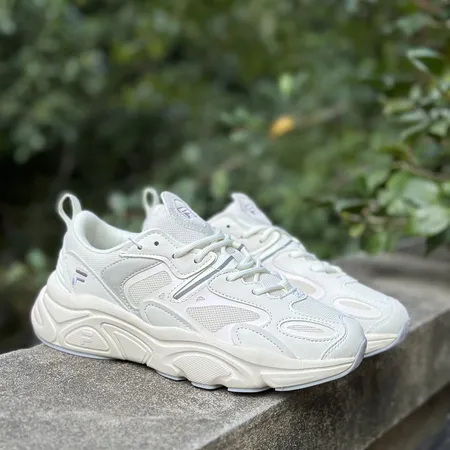 フィラ スニーカー