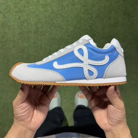 ロエベ スニーカー