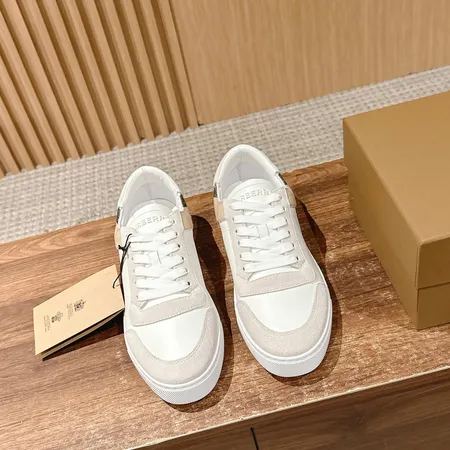 バーバリー ス カジュアルシューズ