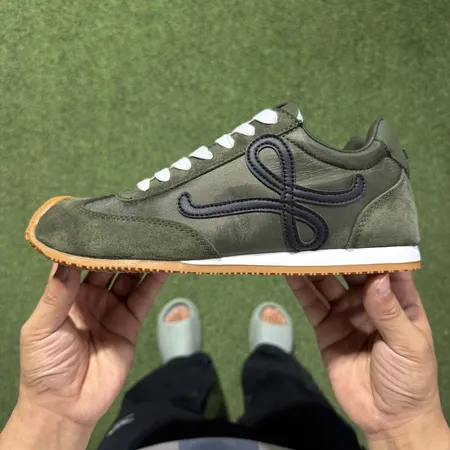 ロエベ スニーカー