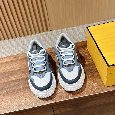 フェンディ カジュアルシューズ