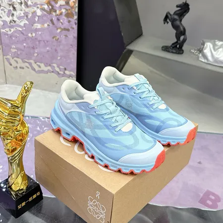 ロエベ スニーカー