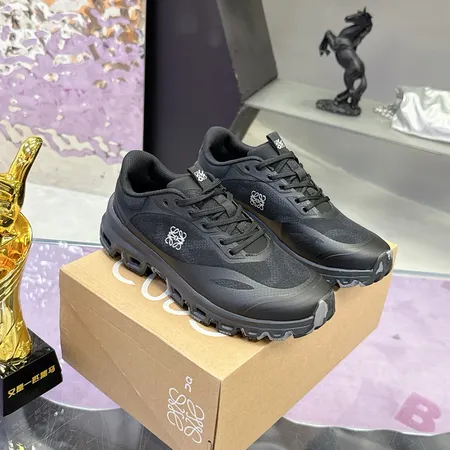 ロエベ スニーカー