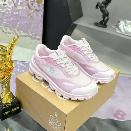 ロエベ スニーカー