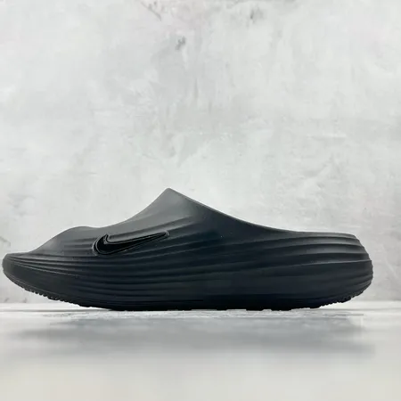 ナイキ スリッパ