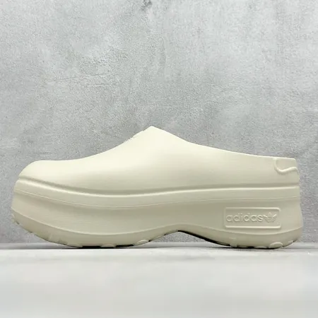 アディダス スリッパ