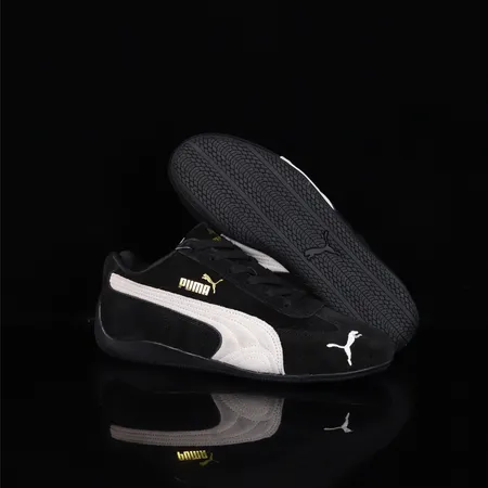 プーマ スニーカー