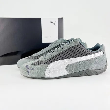 プーマ スニーカー