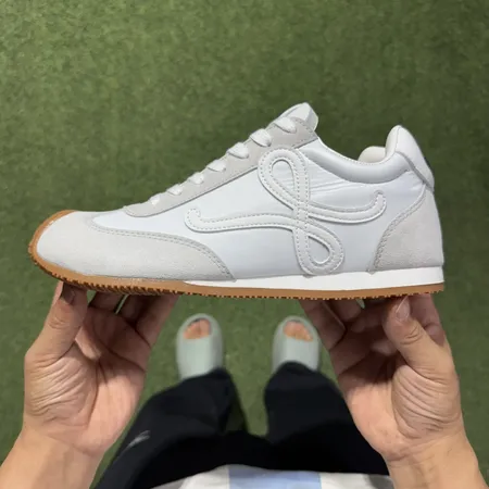 ロエベ スニーカー