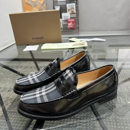 バーバリー ス ビジネスシューズ