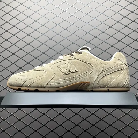 ミュウミュウ カジュアルシューズ