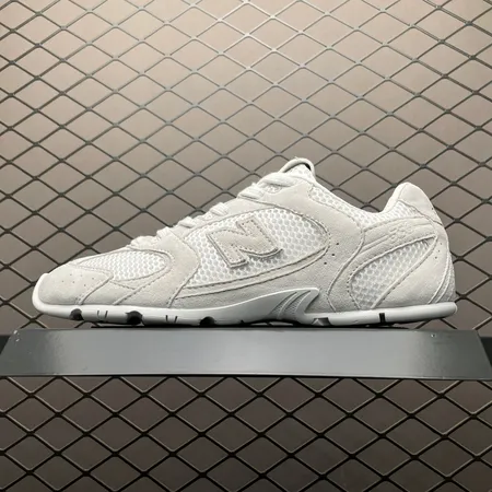 ミュウミュウ カジュアルシューズ