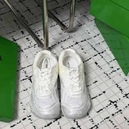 ボッテガ ヴェネタ スニーカー