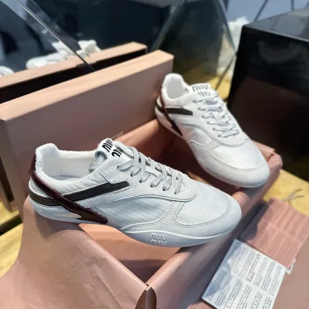 ミュウミュウ スニーカー