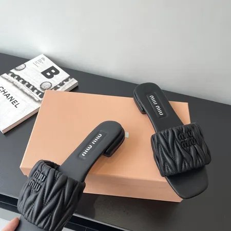 ミュウミュウ スリッパ