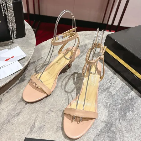 クリスチャン・ルブタン サンダル