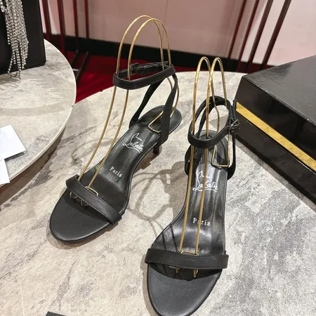 クリスチャン・ルブタン サンダル