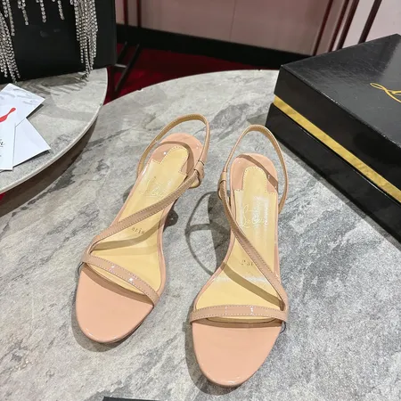 クリスチャン・ルブタン サンダル