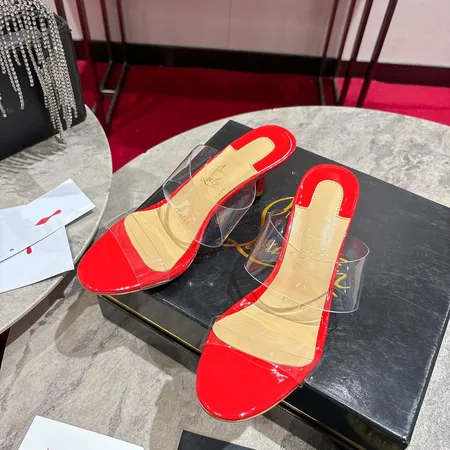 クリスチャン・ルブタン サンダル