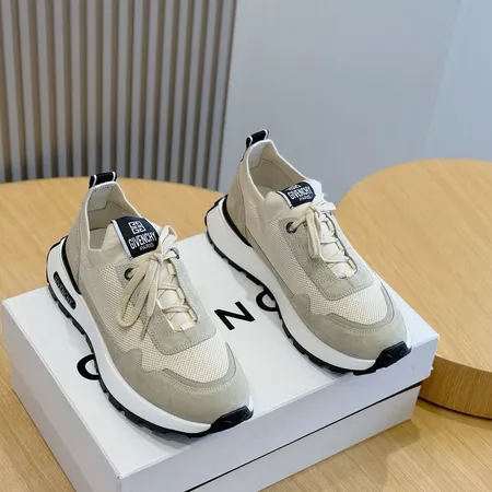 ジバンシィ スニーカー